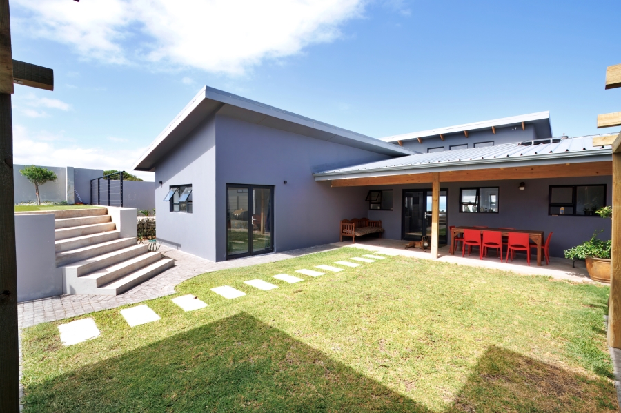 4 Bedroom Property for Sale in Stilbaai Wes Western Cape